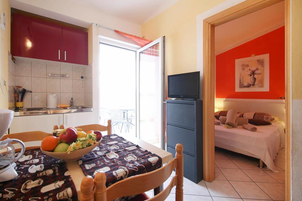 Apartments Mediteran Tice Экстерьер фото